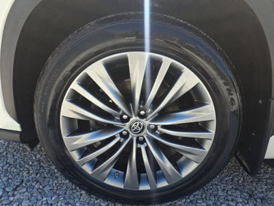 2020 Toyota Highlander Hybrid Platinum