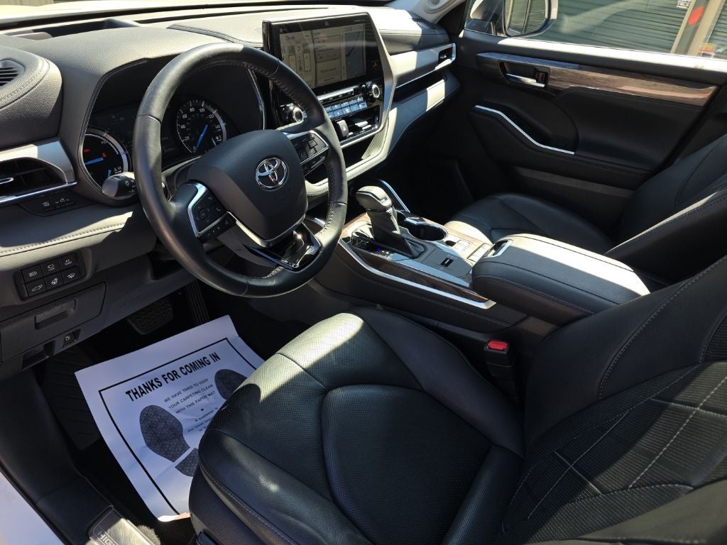 2020 Toyota Highlander Hybrid Platinum