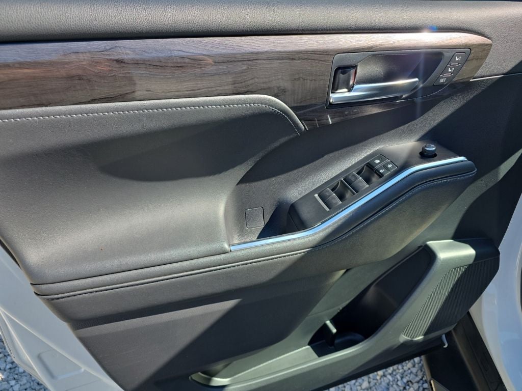 2020 Toyota Highlander Hybrid Platinum
