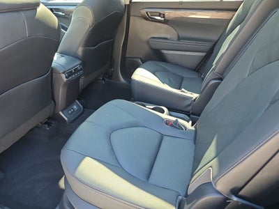 2020 Toyota Highlander Hybrid Platinum