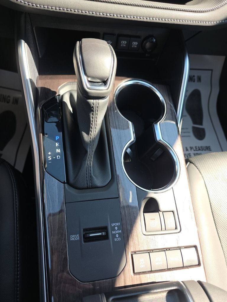 2020 Toyota Highlander Hybrid Platinum