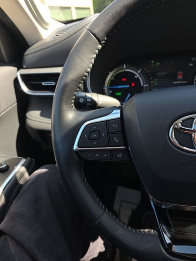 2020 Toyota Highlander Hybrid Platinum