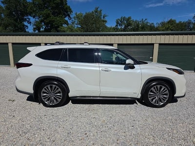 2020 Toyota Highlander Hybrid Platinum