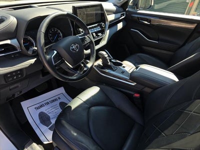2020 Toyota Highlander Hybrid Platinum
