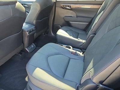 2020 Toyota Highlander Hybrid Platinum