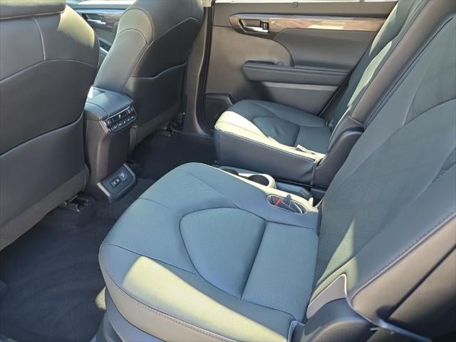 2020 Toyota Highlander Hybrid Platinum