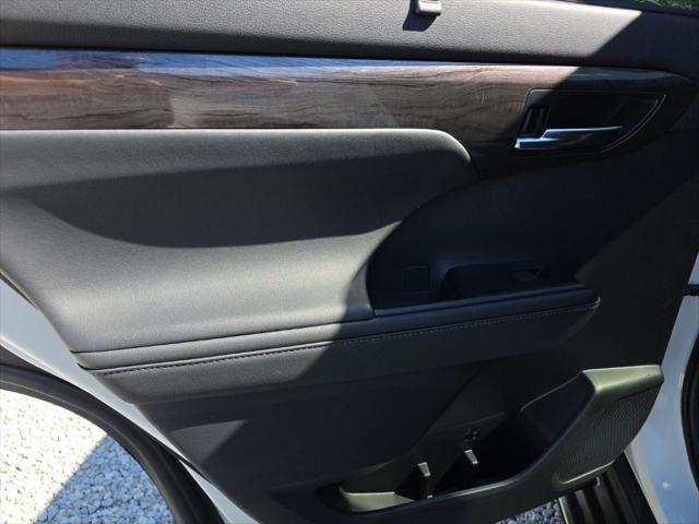 2020 Toyota Highlander Hybrid Platinum