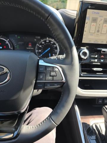 2020 Toyota Highlander Hybrid Platinum