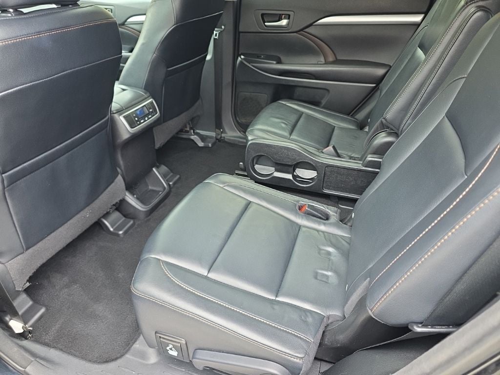 2016 Toyota Highlander XLE V6