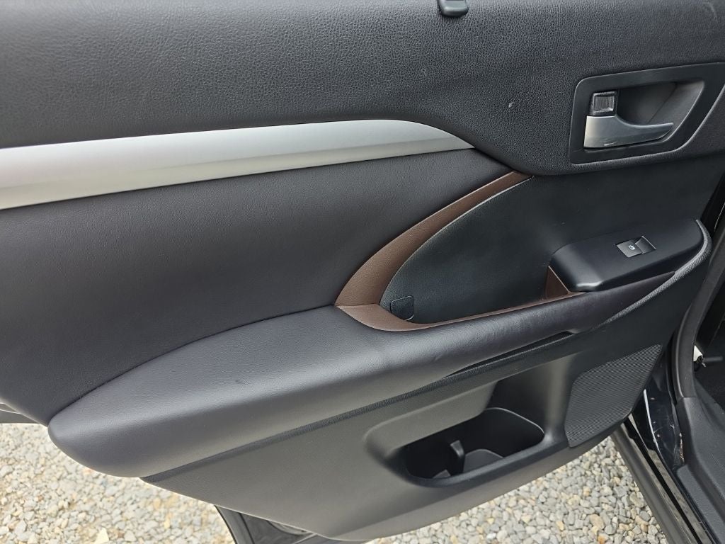 2016 Toyota Highlander XLE V6