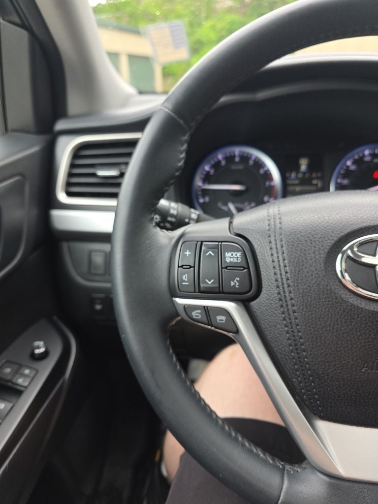 2016 Toyota Highlander XLE V6