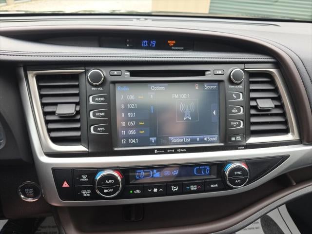 2016 Toyota Highlander XLE V6