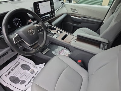 2024 Toyota Sienna XLE 7 Passenger
