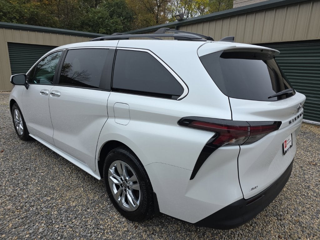 2024 Toyota Sienna XLE 7 Passenger