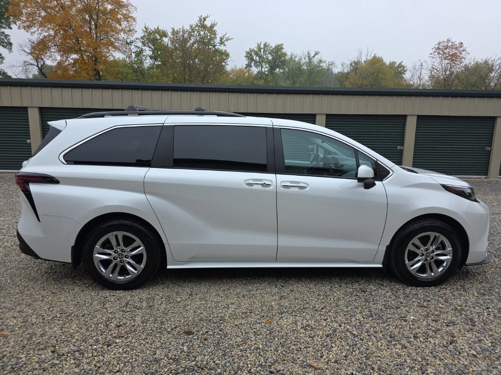 2024 Toyota Sienna XLE 7 Passenger