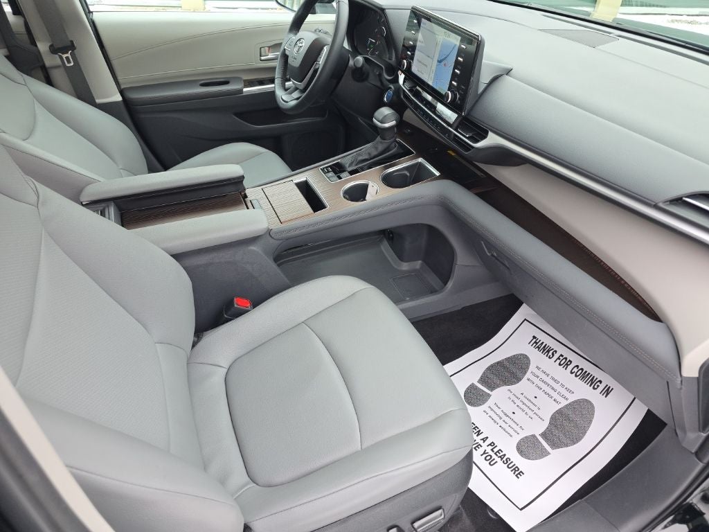 2024 Toyota Sienna XLE 7 Passenger