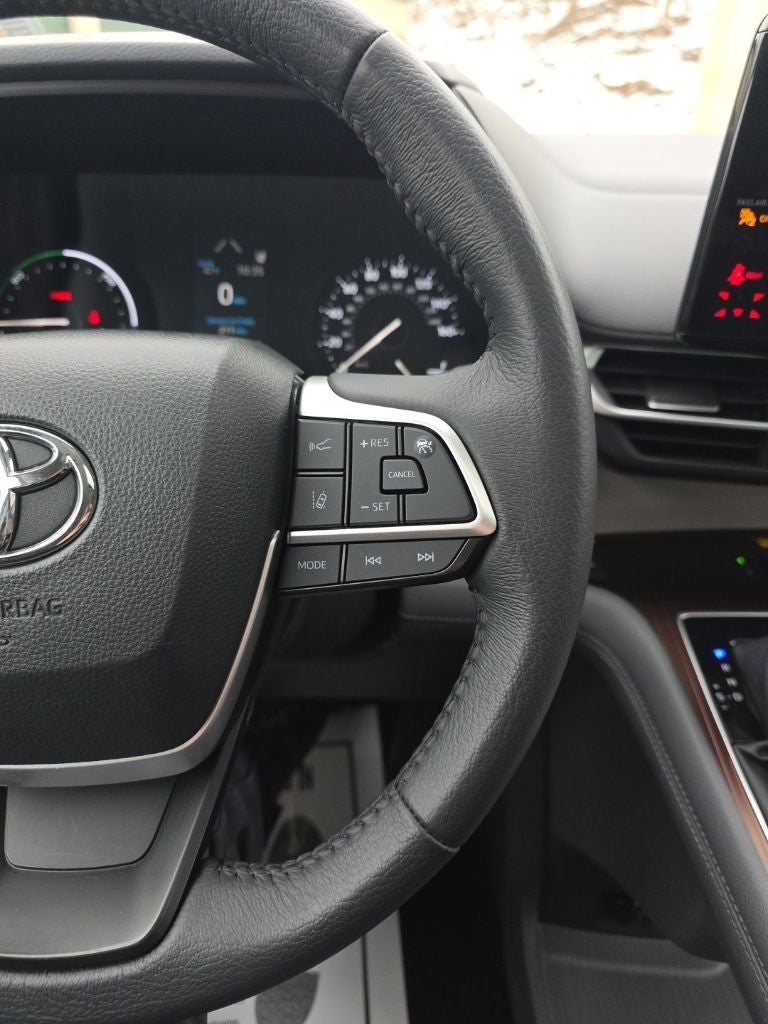 2024 Toyota Sienna XLE 7 Passenger