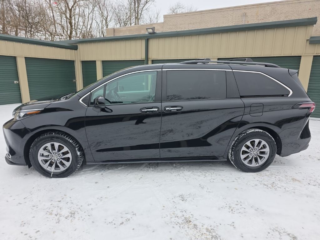 2024 Toyota Sienna XLE 7 Passenger