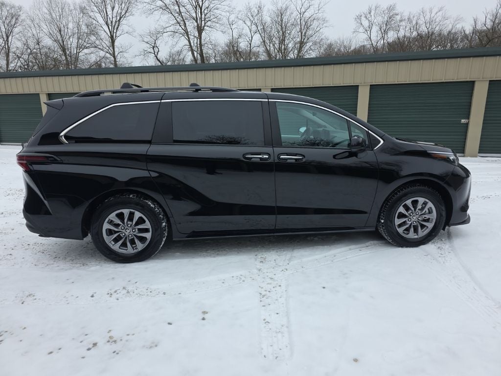 2024 Toyota Sienna XLE 7 Passenger