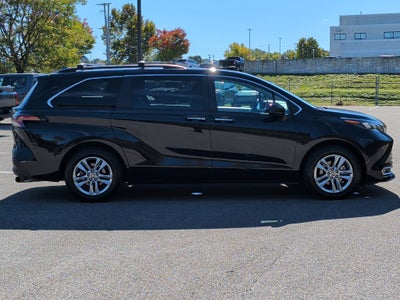 2024 Toyota Sienna XLE 7 Passenger