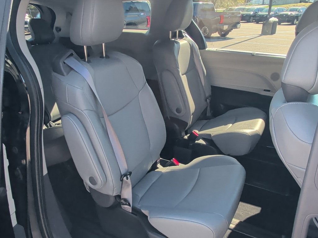 2024 Toyota Sienna XLE 7 Passenger