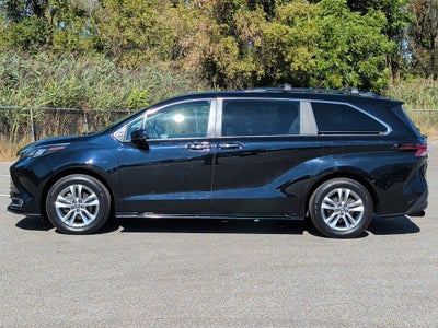 2024 Toyota Sienna XLE 7 Passenger
