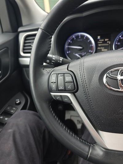 2018 Toyota Highlander SE