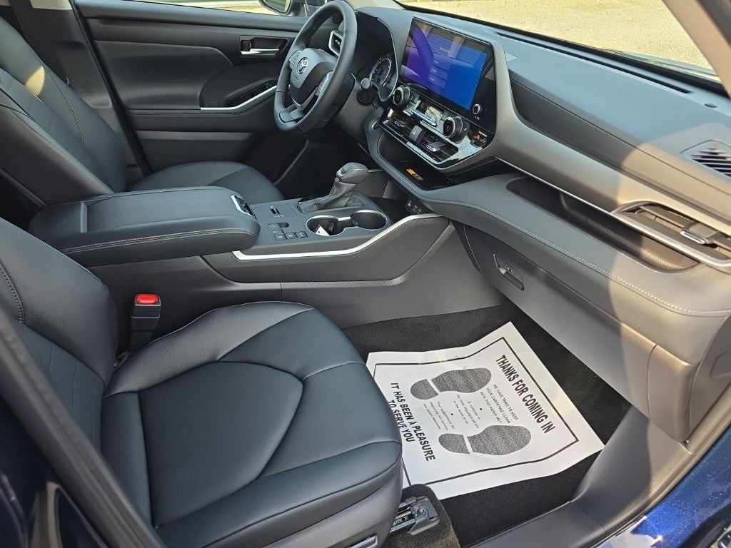 2026 Toyota Highlander Hybrid XLE