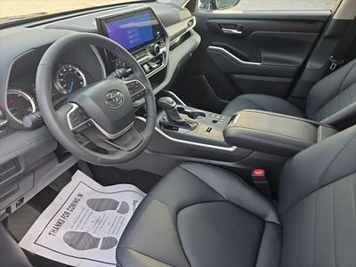 2026 Toyota Highlander Hybrid XLE