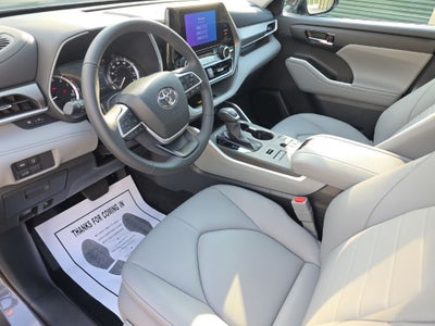 2024 Toyota Highlander XLE