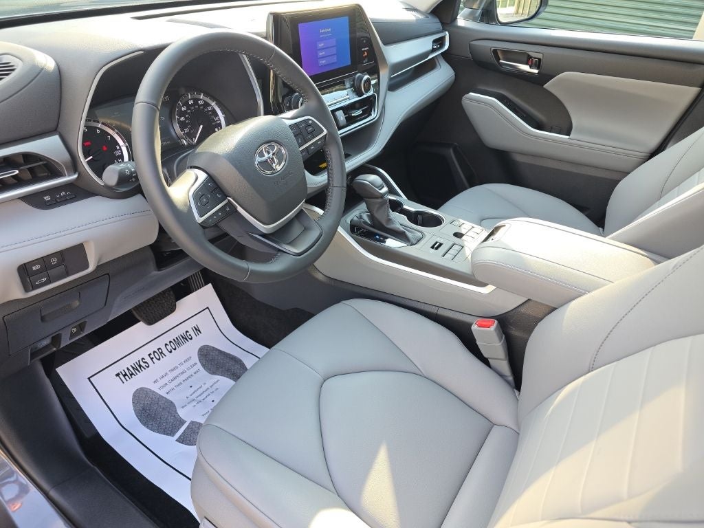 2024 Toyota Highlander XLE