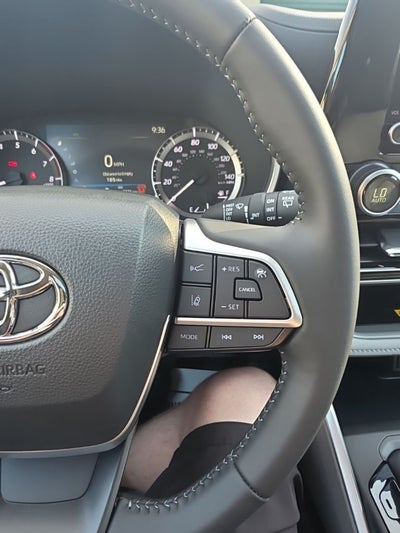 2024 Toyota Highlander XLE