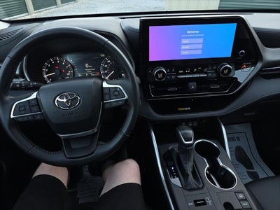 2024 Toyota Highlander XLE