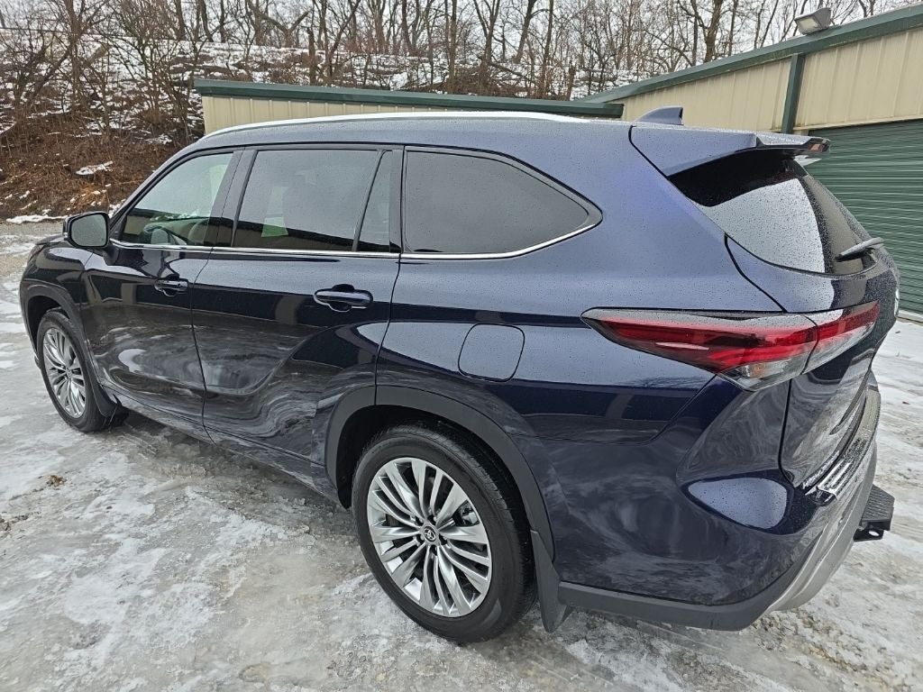 2026 Toyota Highlander Platinum