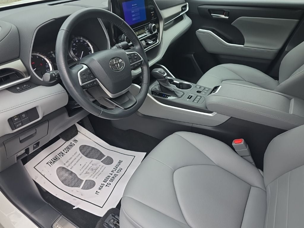 2023 Toyota Highlander XLE