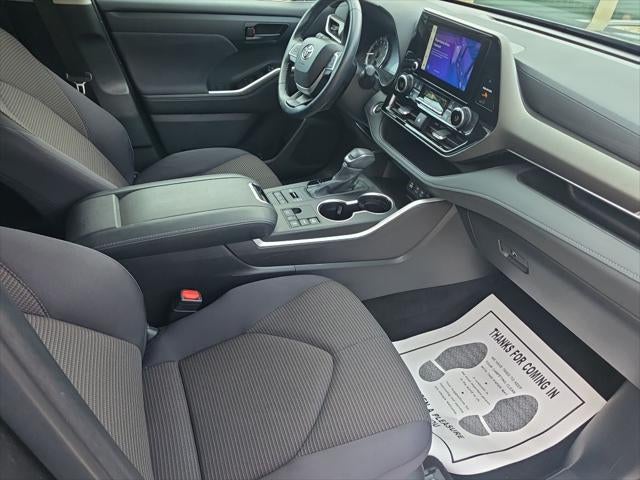 2024 Toyota Highlander LE