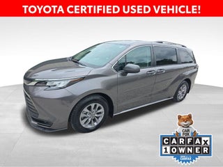 2023 Toyota Sienna LE 8 Passenger