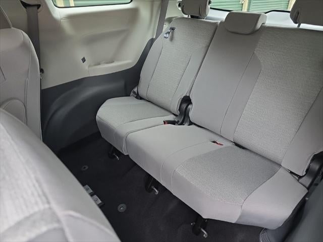 2023 Toyota Sienna LE 8 Passenger