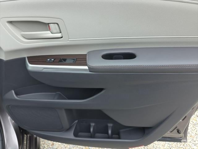 2023 Toyota Sienna LE 8 Passenger