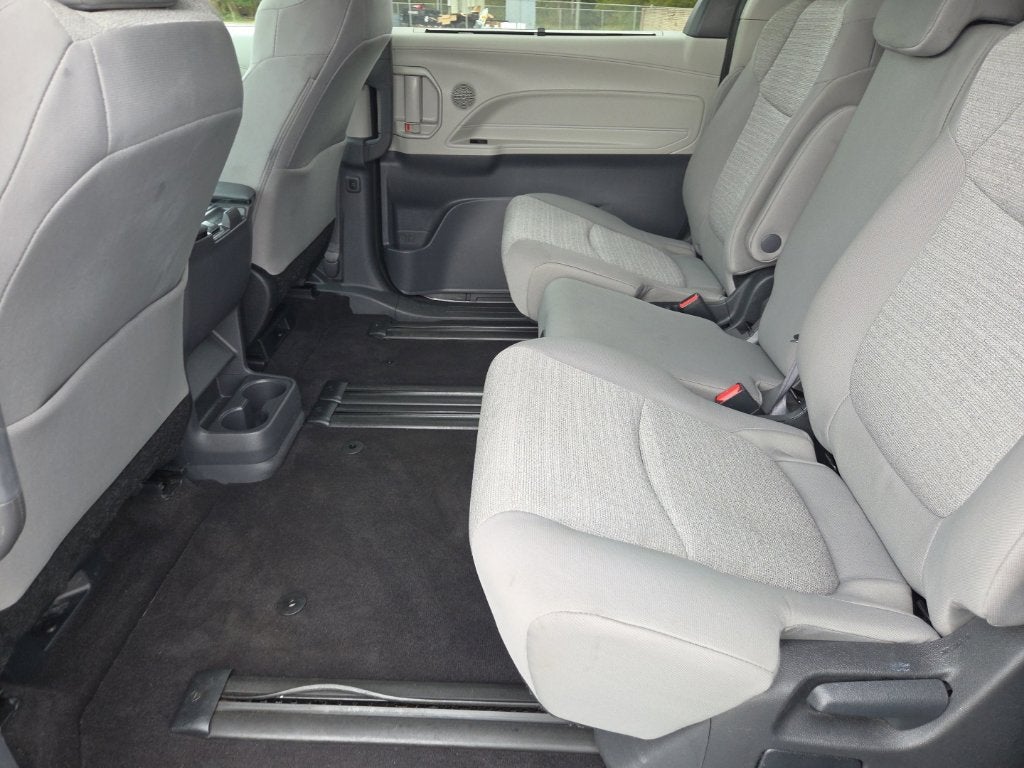 2024 Toyota Sienna LE 8 Passenger
