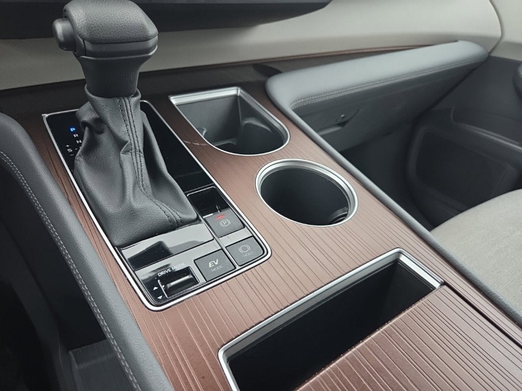 2024 Toyota Sienna LE 8 Passenger