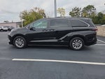 2024 Toyota Sienna LE 8 Passenger