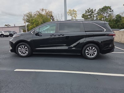 2024 Toyota Sienna LE 8 Passenger