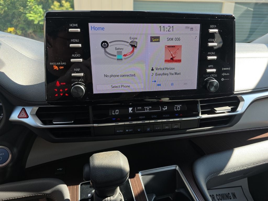 2024 Toyota Sienna LE 8 Passenger