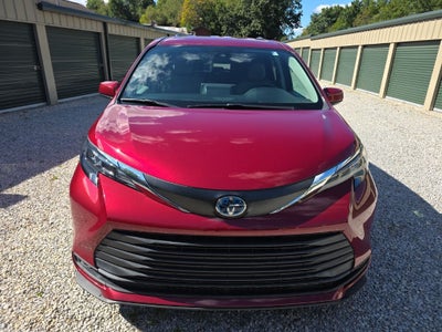 2024 Toyota Sienna LE 8 Passenger