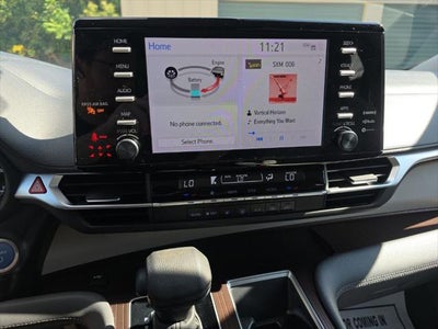 2024 Toyota Sienna LE 8 Passenger