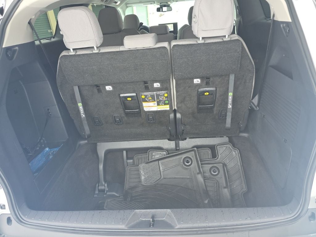2026 Toyota Sienna LE 8 Passenger