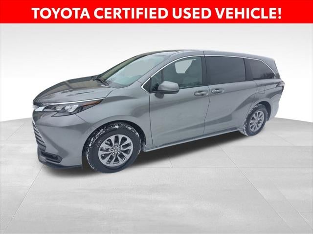 2026 Toyota Sienna LE 8 Passenger