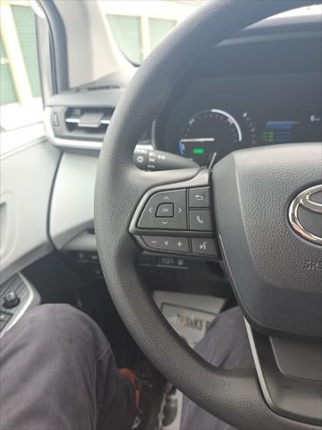 2026 Toyota Sienna LE 8 Passenger