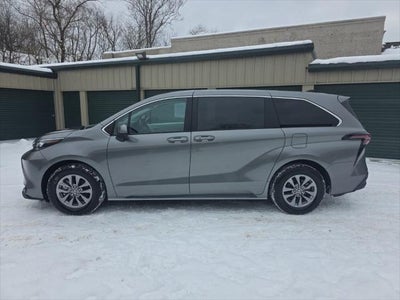 2026 Toyota Sienna LE 8 Passenger